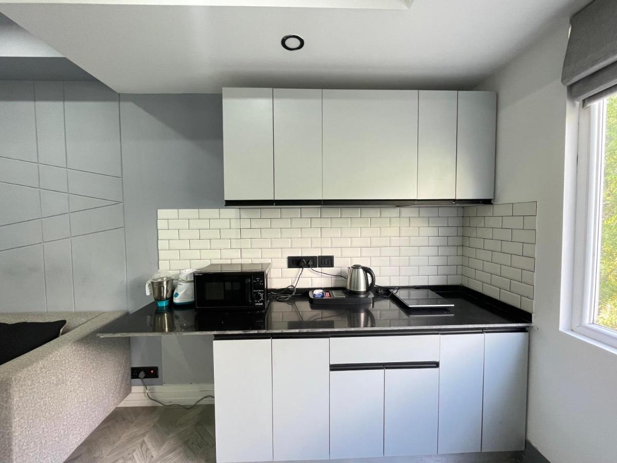 Bedchambers Serviced Apartments, Mg Road Gurgaon Ngoại thất bức ảnh
