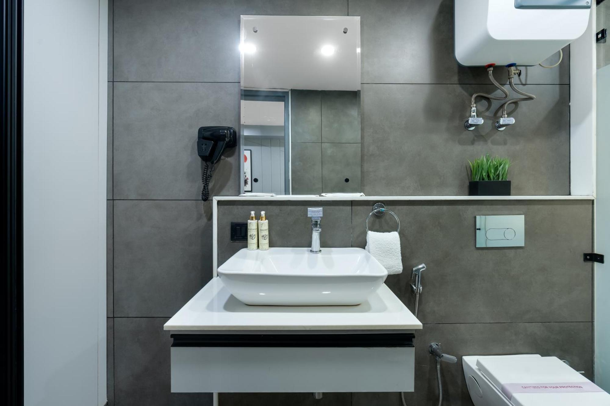 Bedchambers Serviced Apartments, Mg Road Gurgaon Ngoại thất bức ảnh