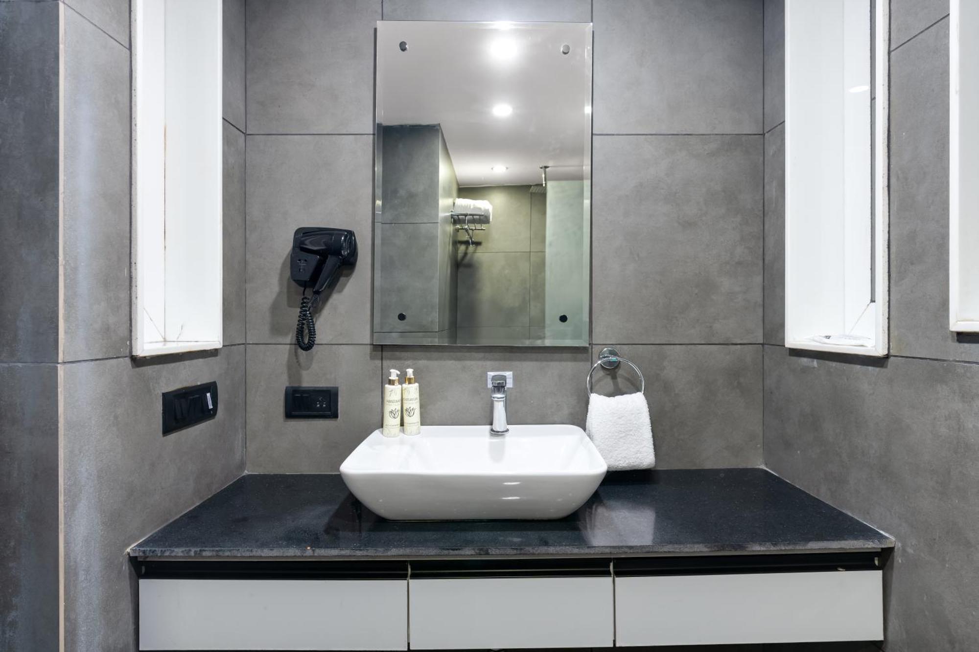 Bedchambers Serviced Apartments, Mg Road Gurgaon Ngoại thất bức ảnh